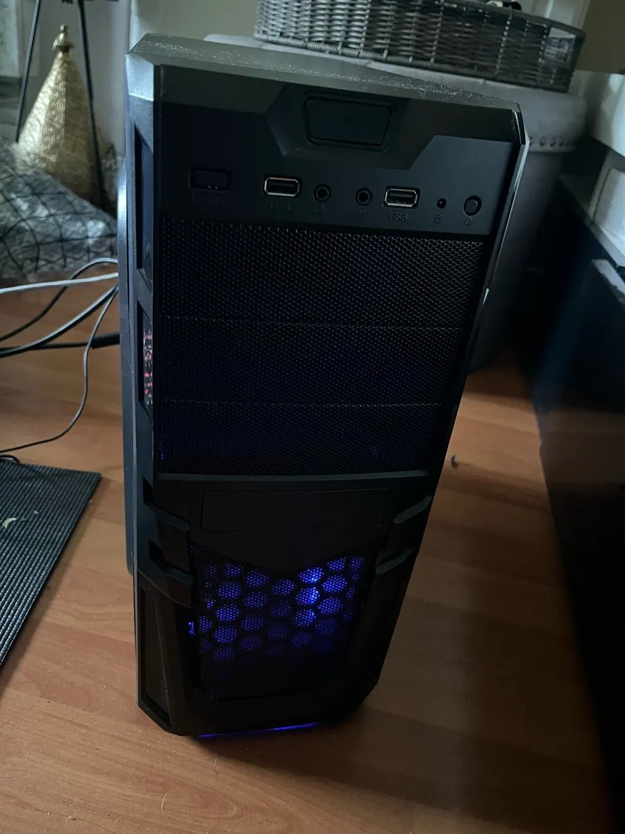 Game pc for 200 - Image 1