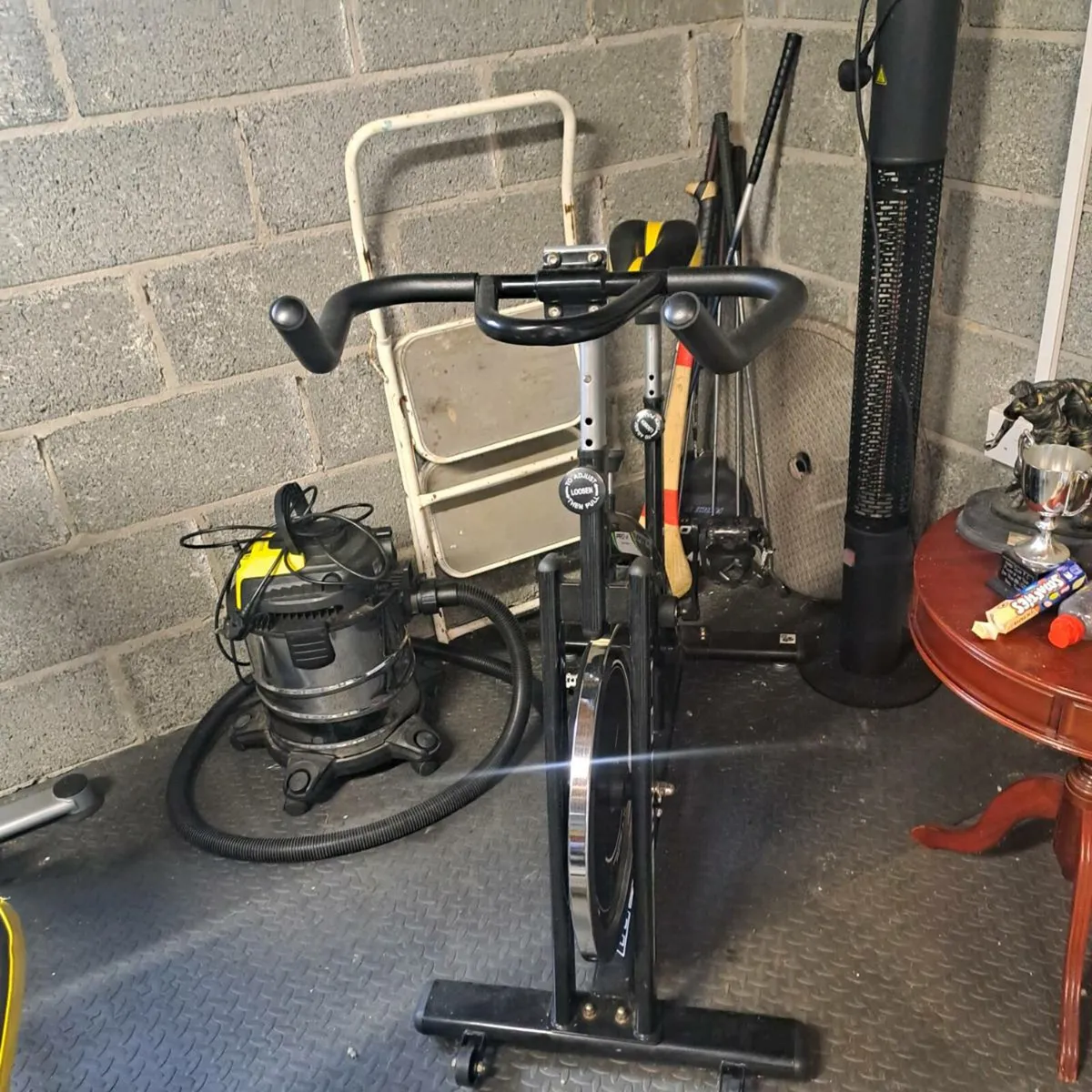 Exercise bike - Image 1