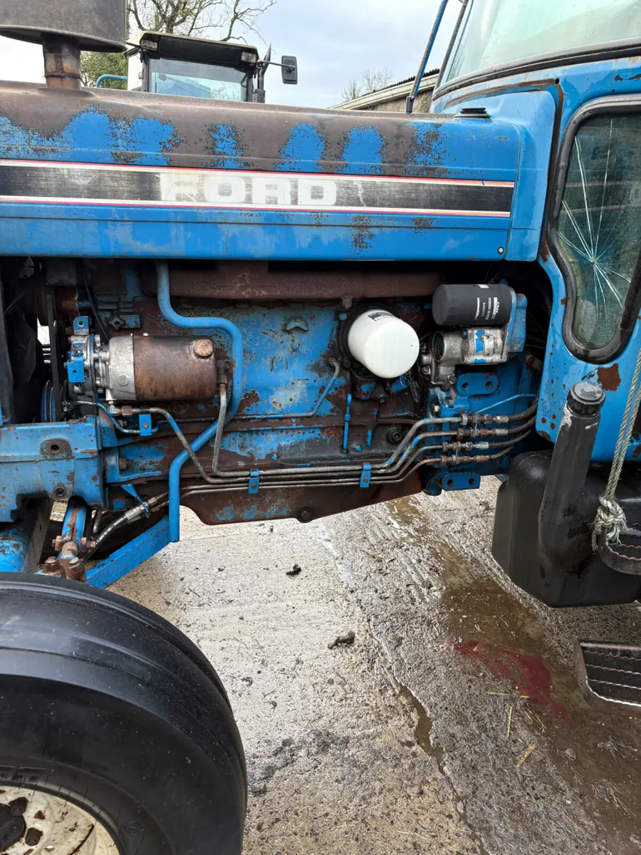 Ford 7810 tractor - Image 4