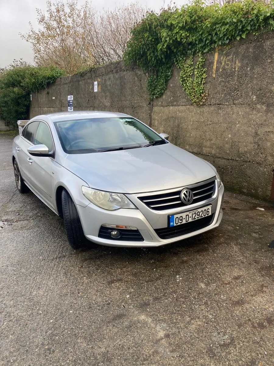 Volkswagen Passat 2009 - Image 2