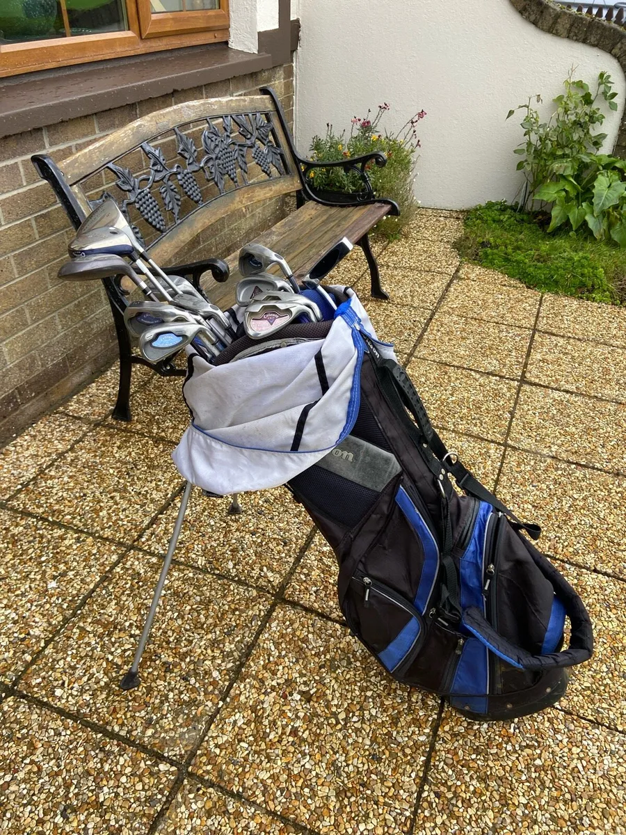 Lady’s. Golf. Clubs. &. Bag - Image 1
