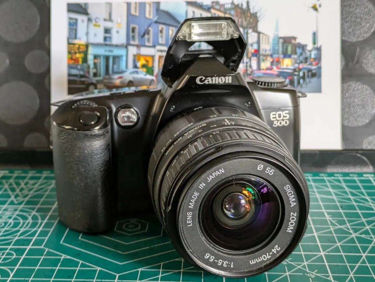 Canon EOS 500 + Sigma 24-70mm/3.5-5.6 aspherical - Image 1