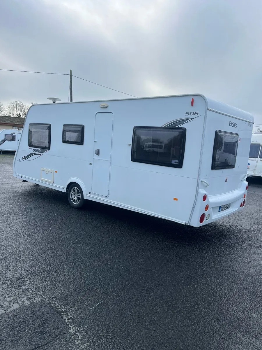 Elddis explore 6 berth triple bunk full awning - Image 1