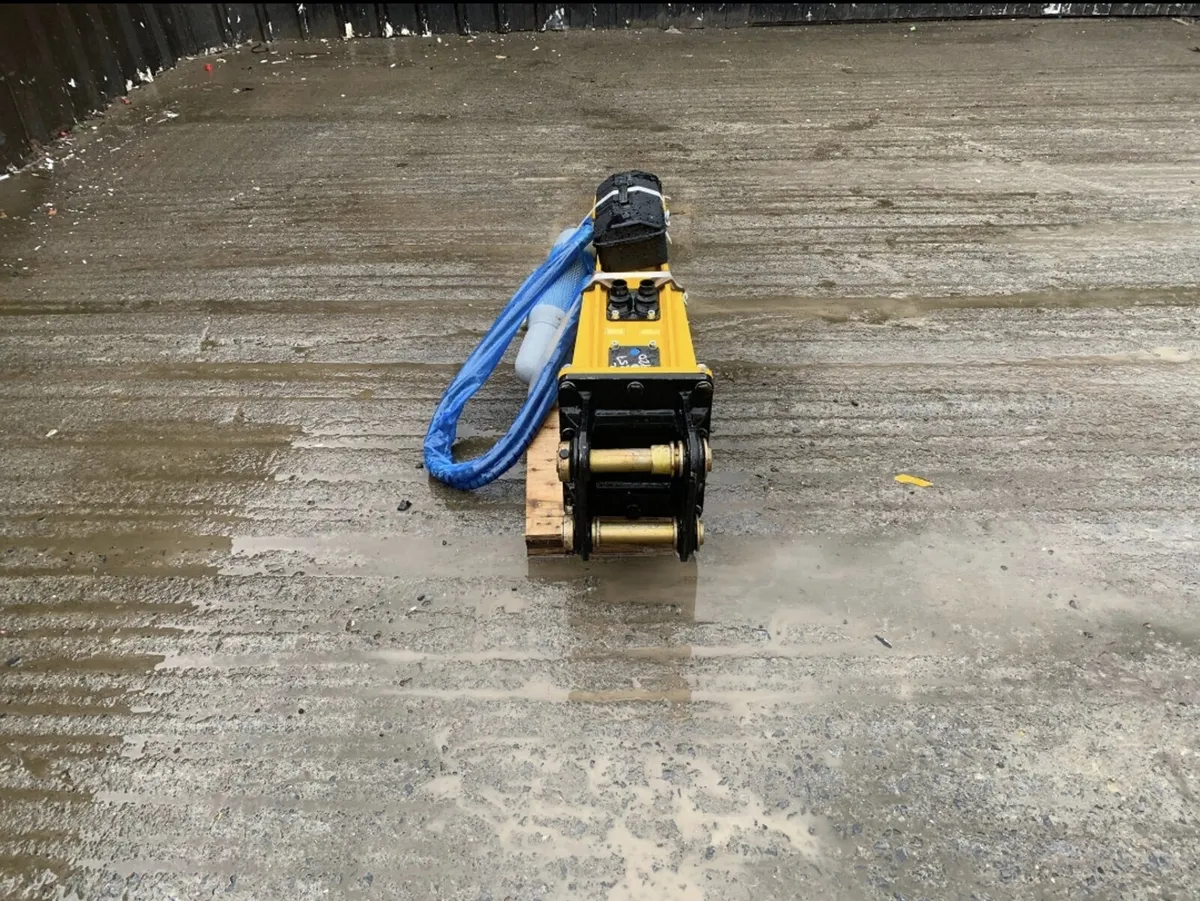 Hydraulic Rock Breaker- 3–5 Ton Digger - Image 3