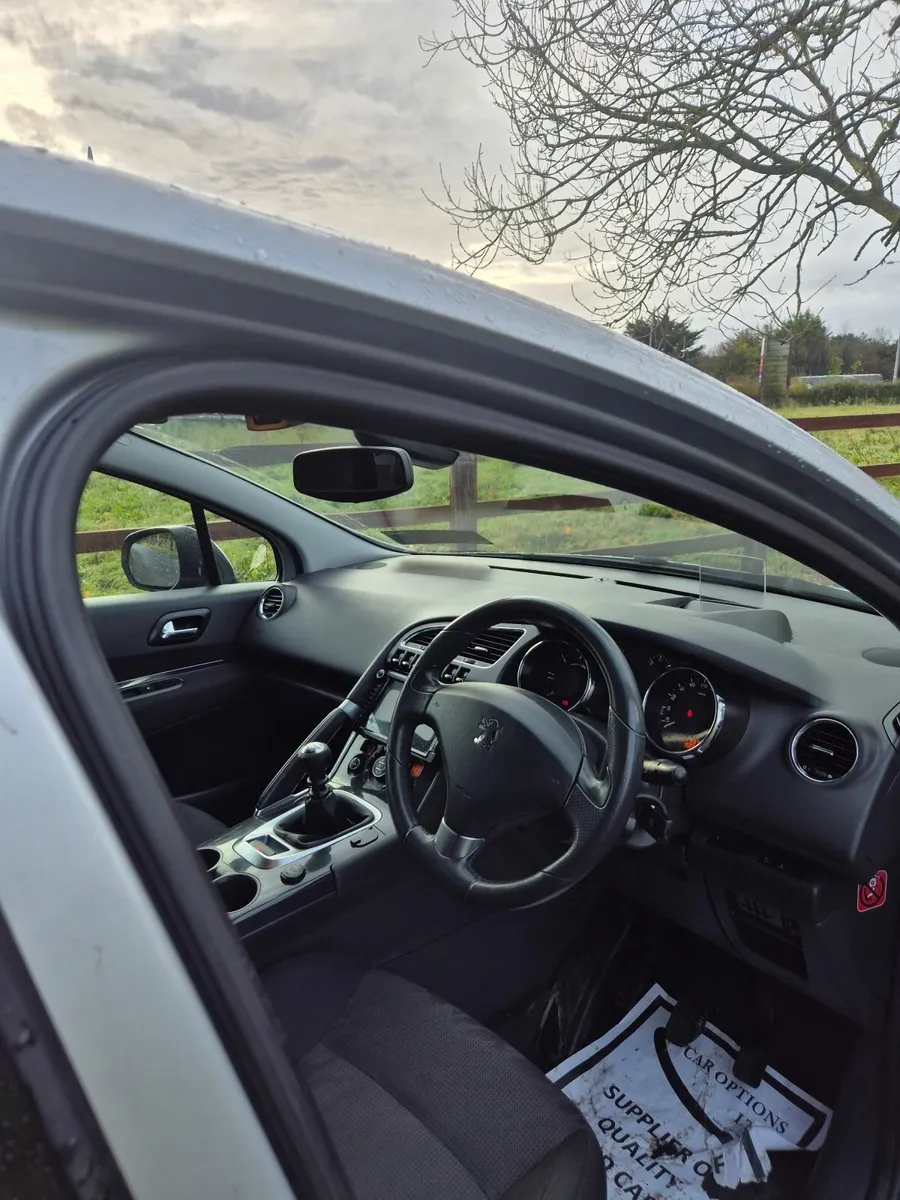 Peugeot 3008 2010 - Image 2