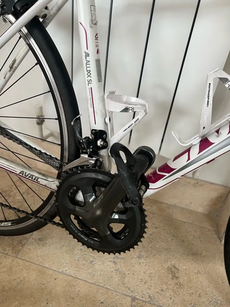 Ladies Road - Image 4