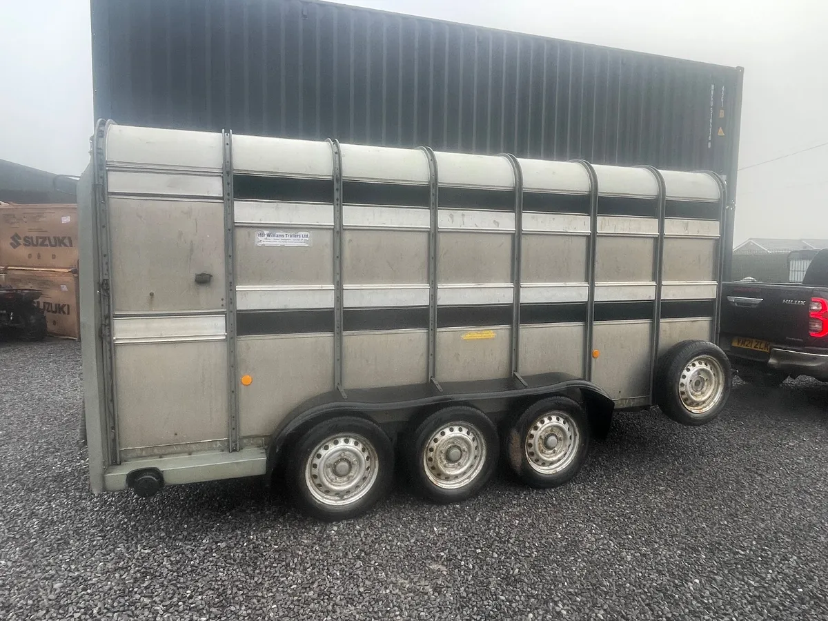 Ifor Williams 14ft Tri axle Cattle/sheep trailer - Image 1