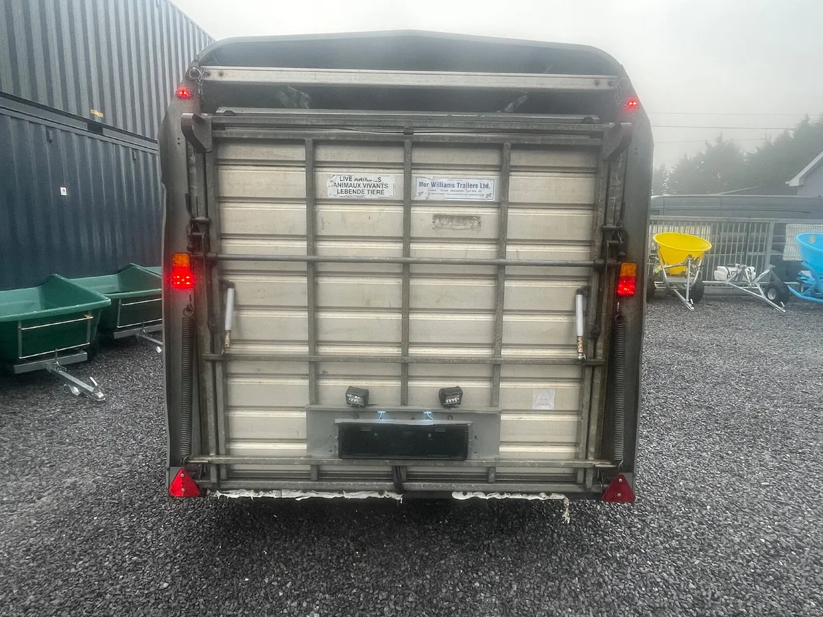 Ifor Williams 14ft Tri axle Cattle/sheep trailer - Image 4