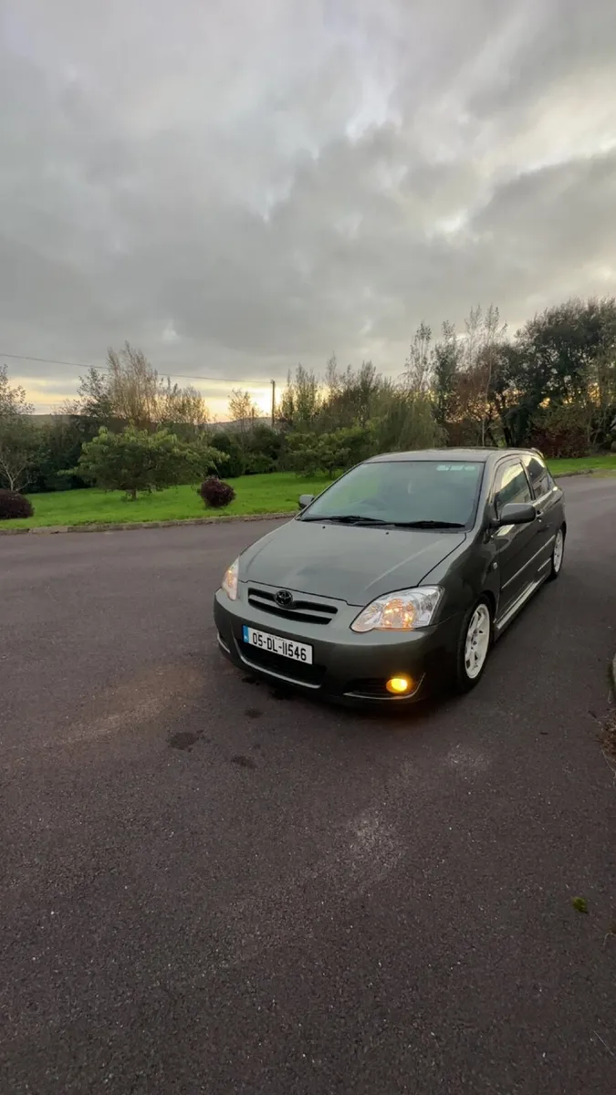 Toyota Corolla 2005 - Image 1