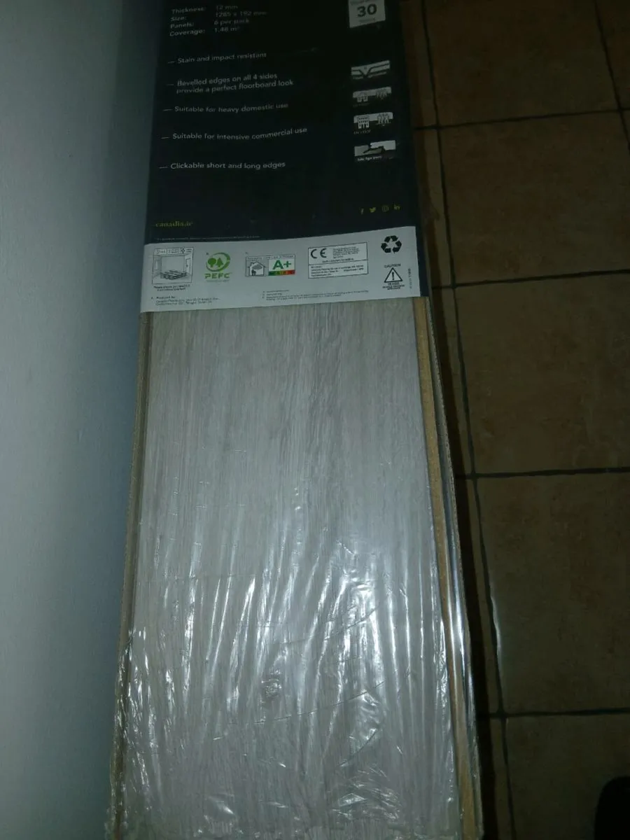Laminated flooring - Image 3