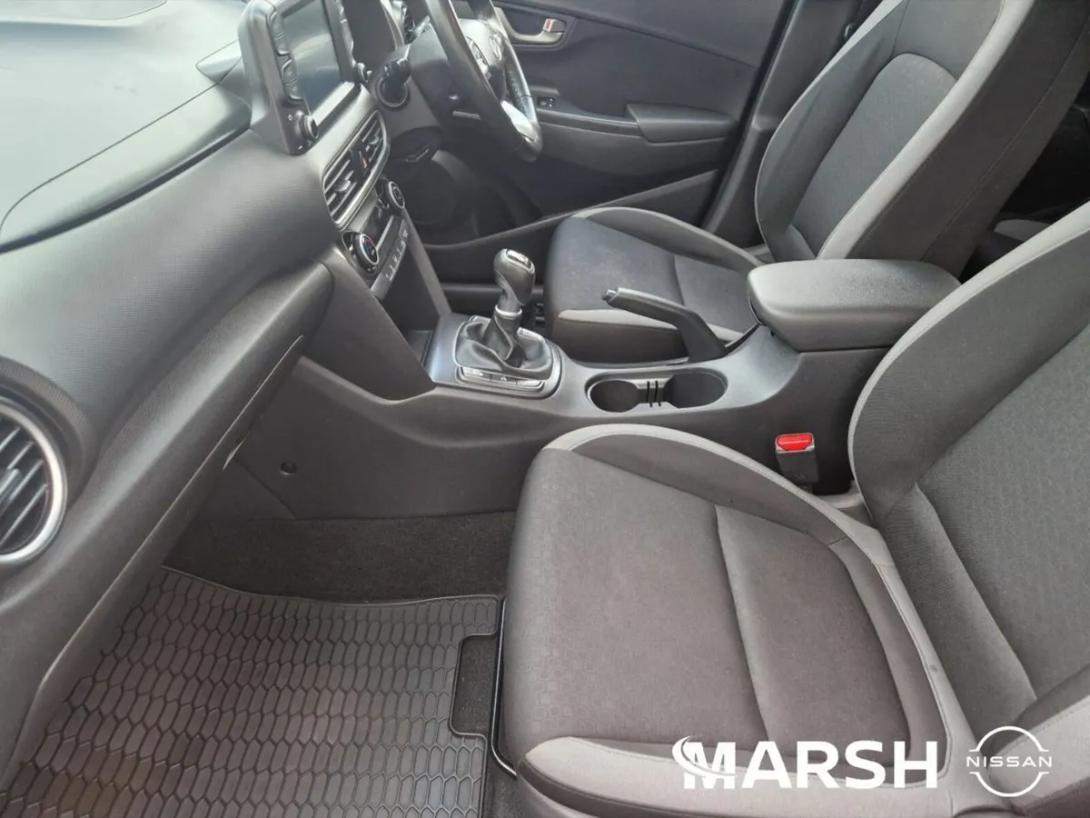 Hyundai KONA KAUAI EXECUTIVE 5DR - Image 4