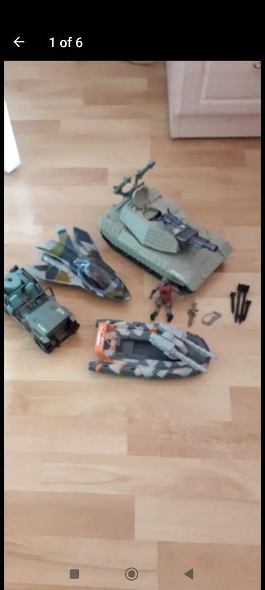 4 pack vehicles set - like new - Image 1