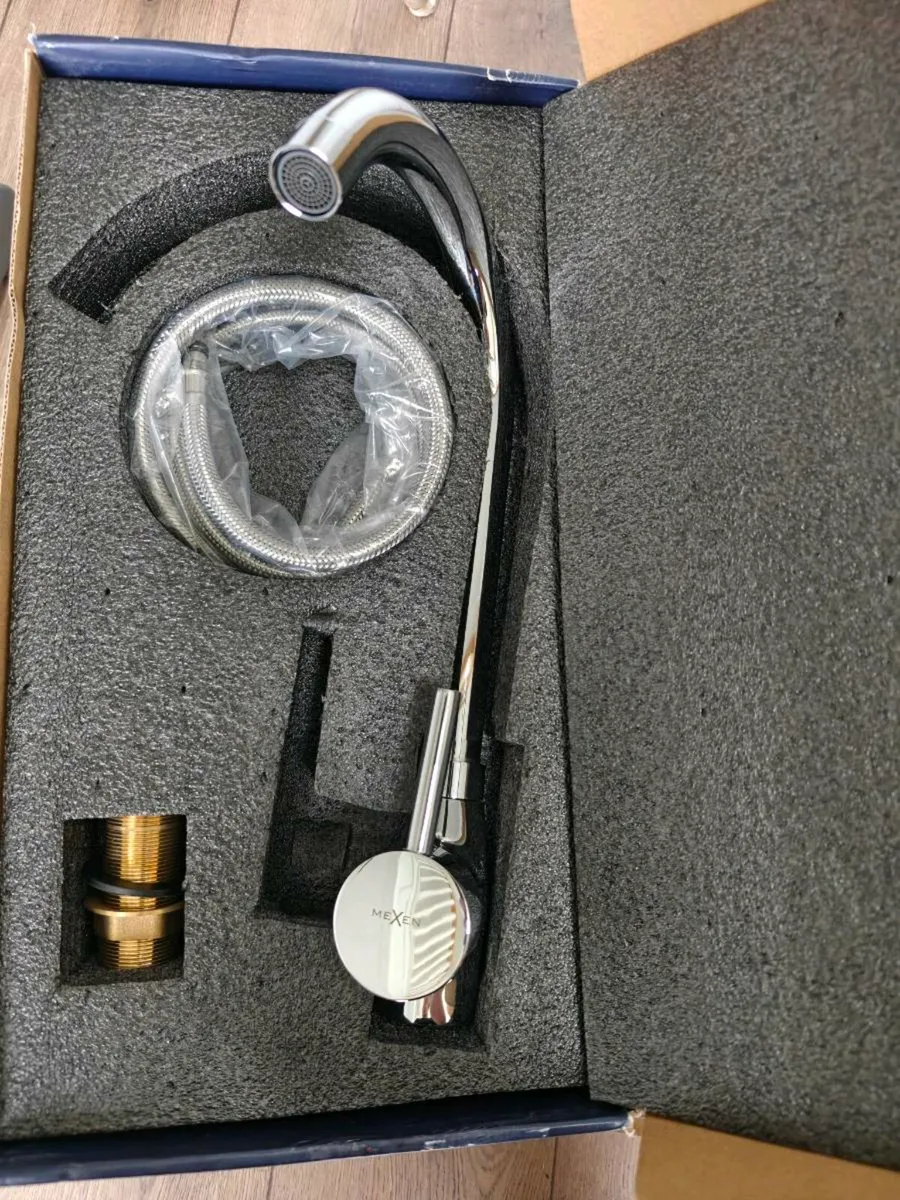 Sink and tap - Image 3