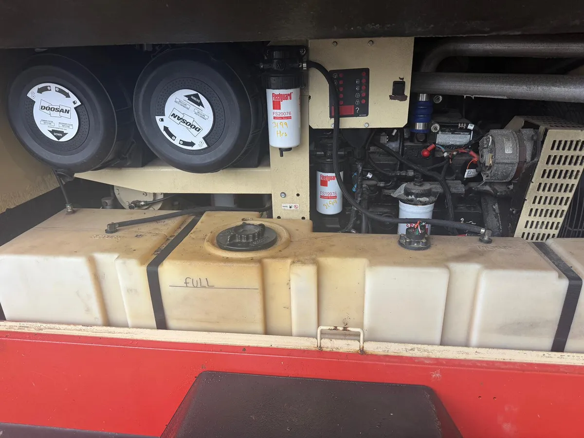 Doosan Compressor 7/120 - Image 4
