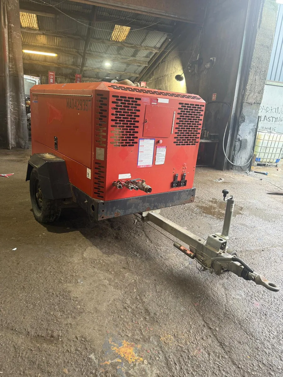 Doosan Compressor 7/120 - Image 1