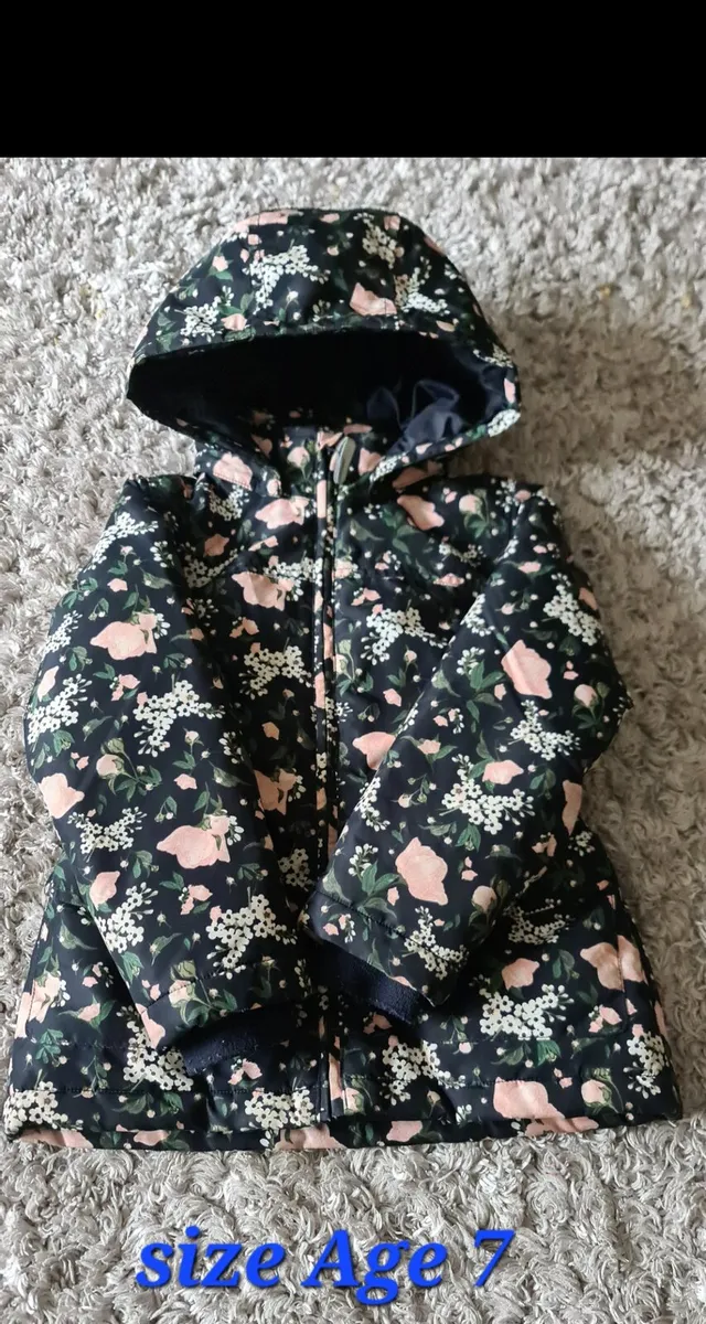 Girls jackets - Image 1