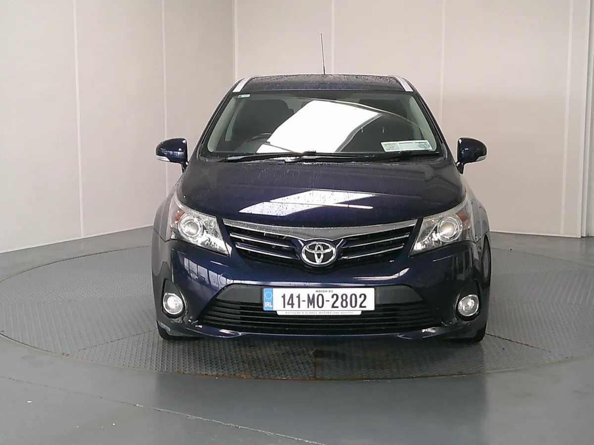 Toyota Avensis 2014 - Image 2