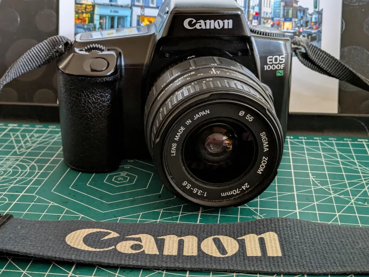 🎞️ Canon EOS 1000F N + Sigma 24-70mm/3.5-5.6 - Image 1