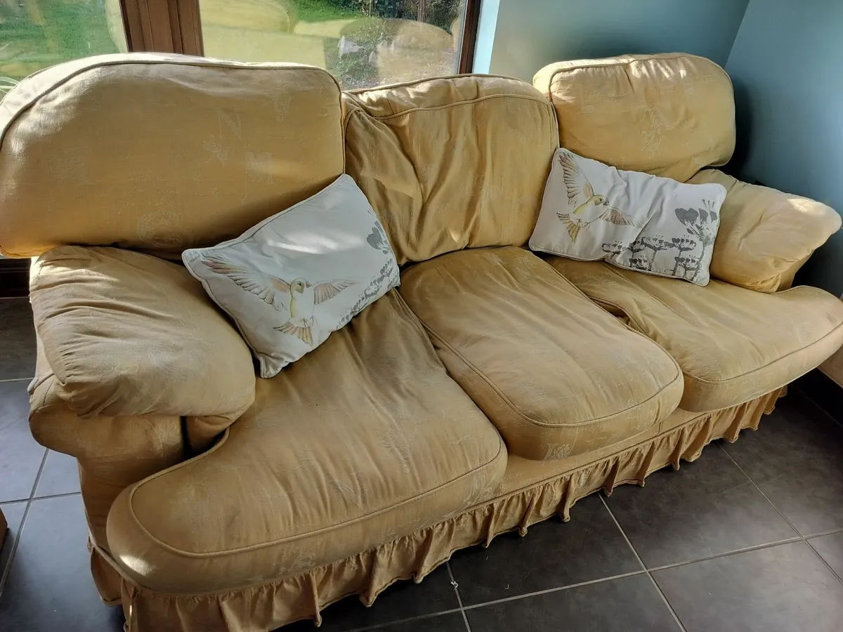 sofa - Image 2