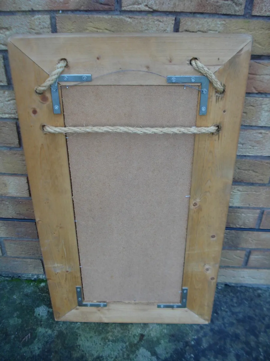 MEXICAN SOLID PINE COMPACT QUALITY WALL MIRROR. - Image 3