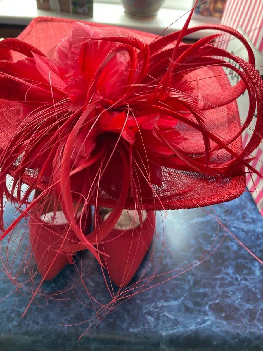 Hat and Shoes - Image 3