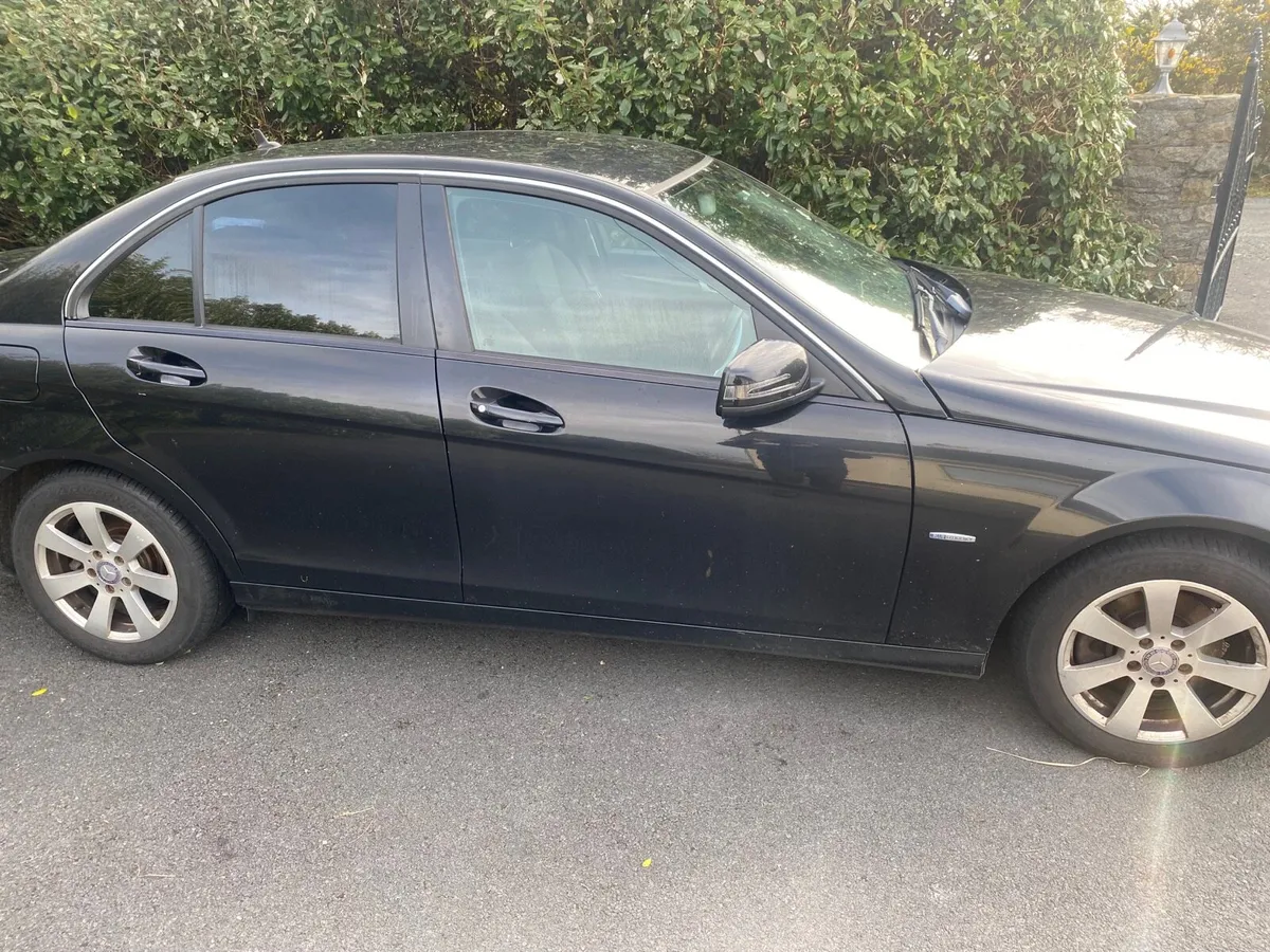 Mercedes C220 - Image 4