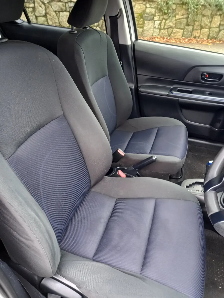 2016 Toyota Aqua Automatic 1.8 Petrol Hybrid - Image 4