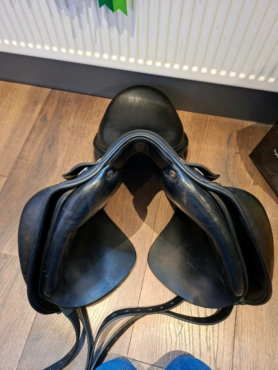 Amerigo Vega dressage saddle - Image 4