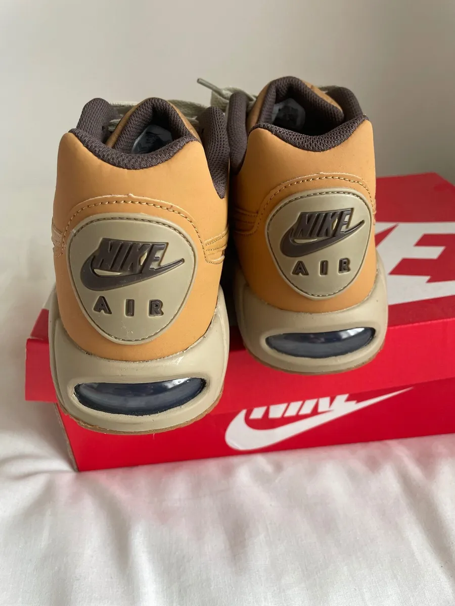 Nike Air Max IVO Size  9 - Image 2