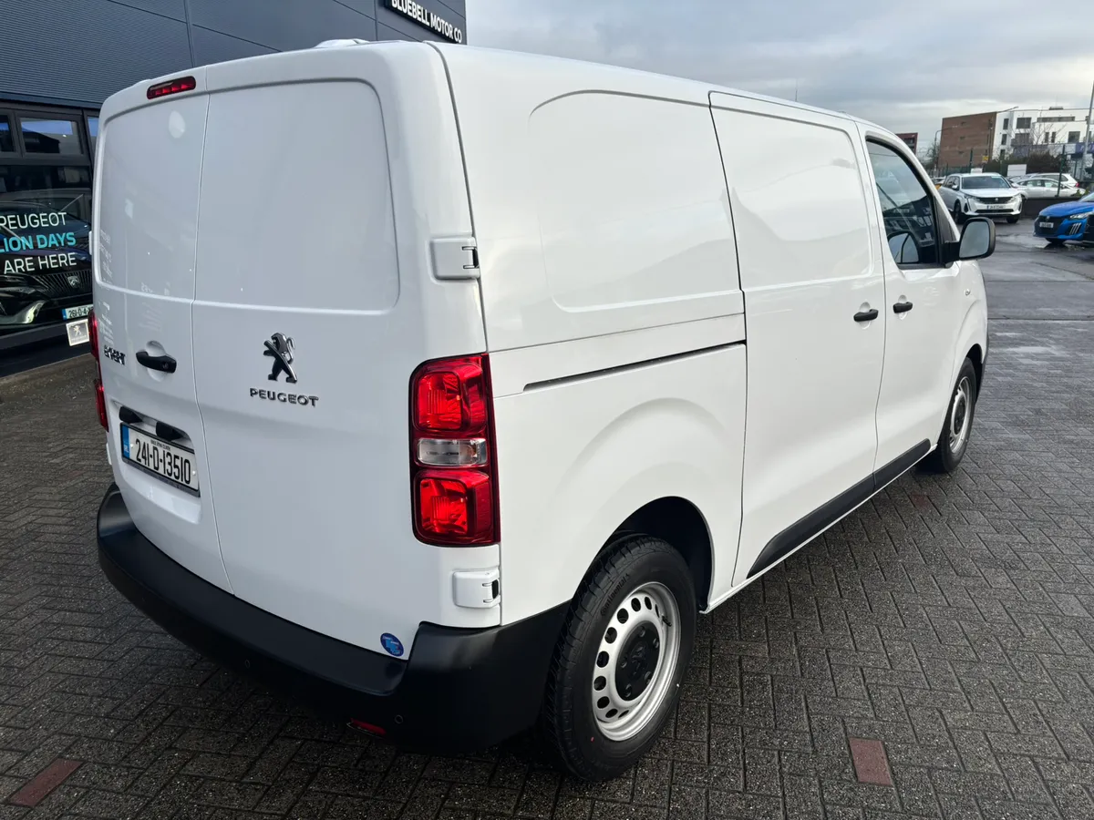 2024 Peugeot Expert Professional zero kms - Image 4