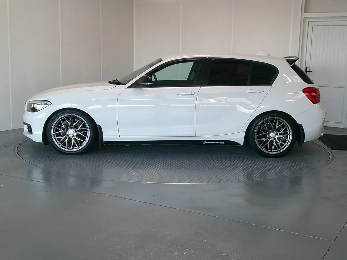 BMW 1-Series 2016 - Image 4