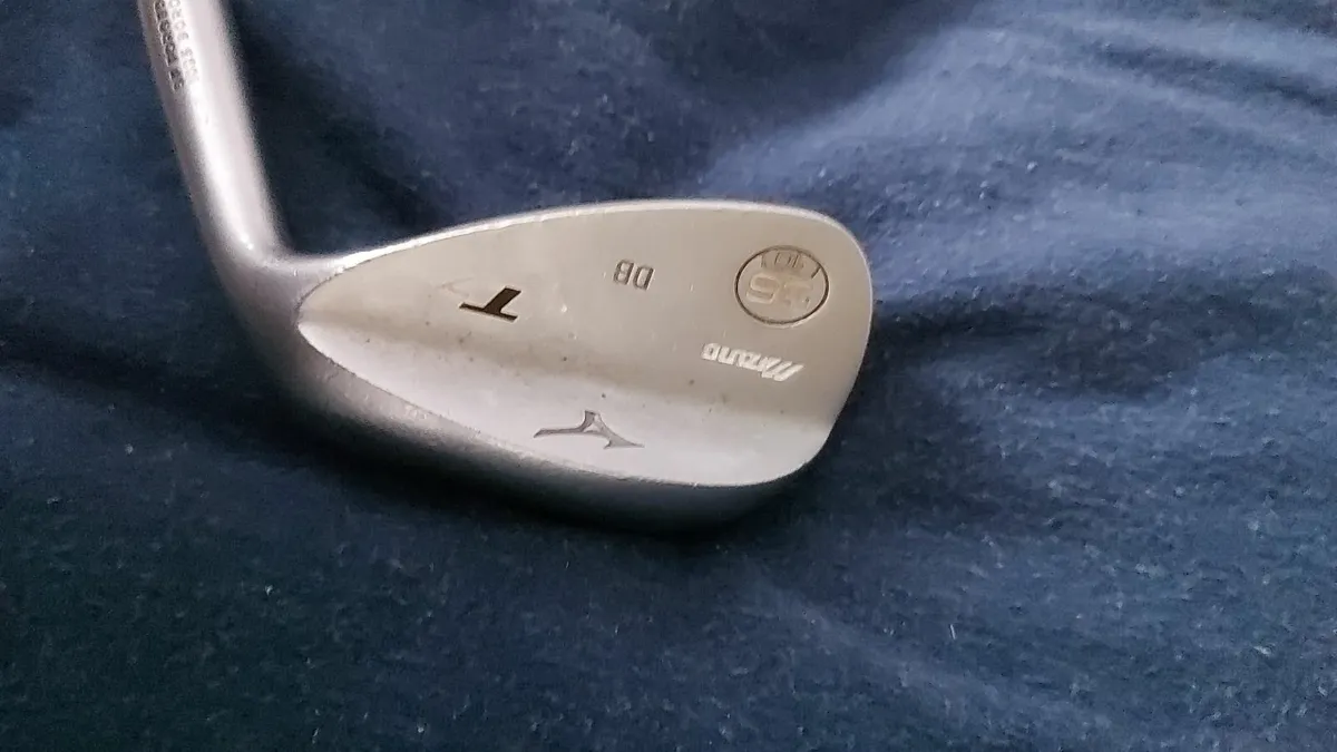 Mizuno 56 wedge - Image 3