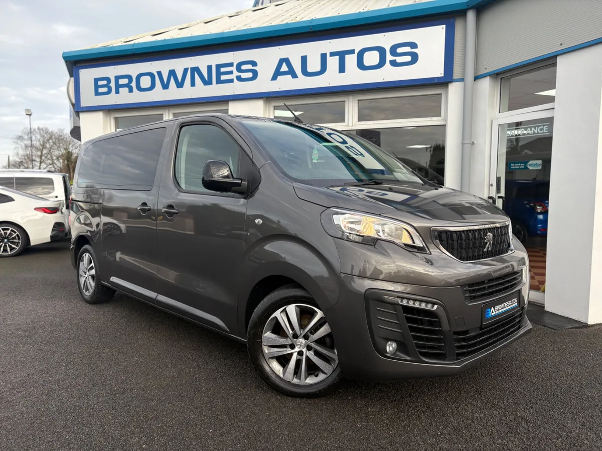 2022 Peugeot Traveller  8 seater - Image 3