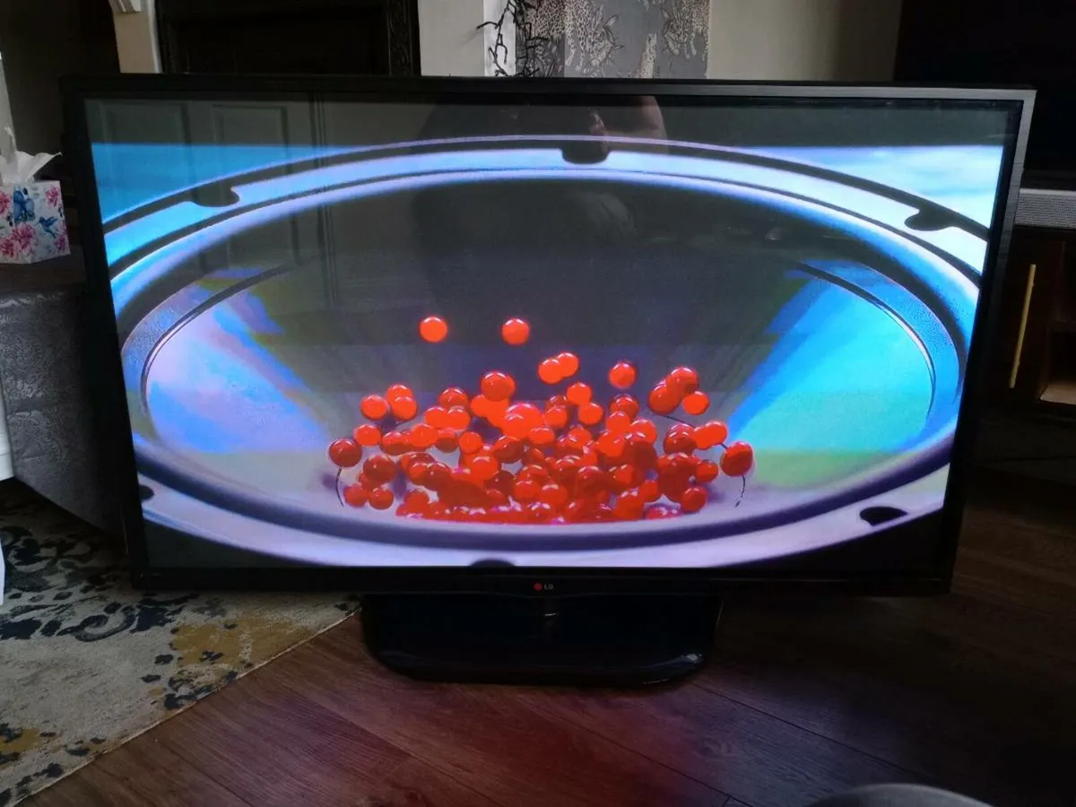 Lg 50 Full HD plasma TV NOT SMART 50PN650T - Image 2