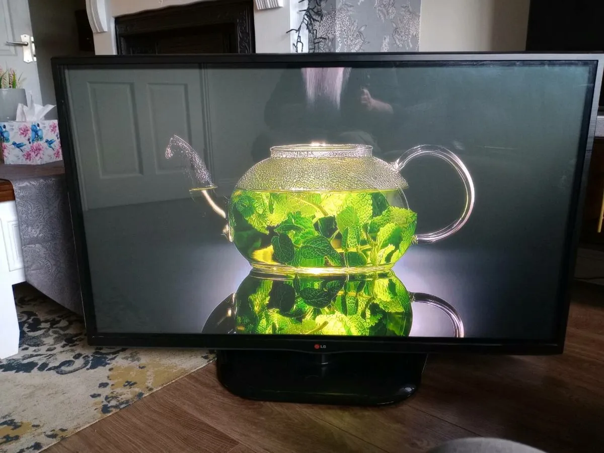 Lg 50 Full HD plasma TV NOT SMART 50PN650T - Image 4