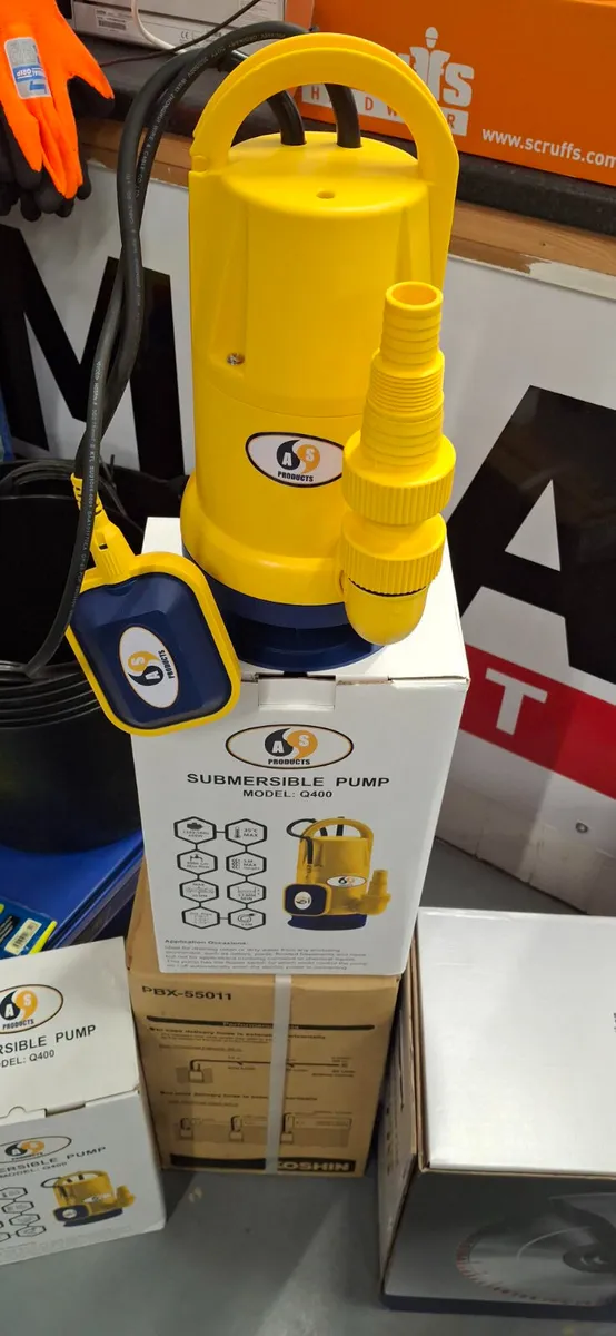 220 V Sub Pump with Float Switch - Image 1