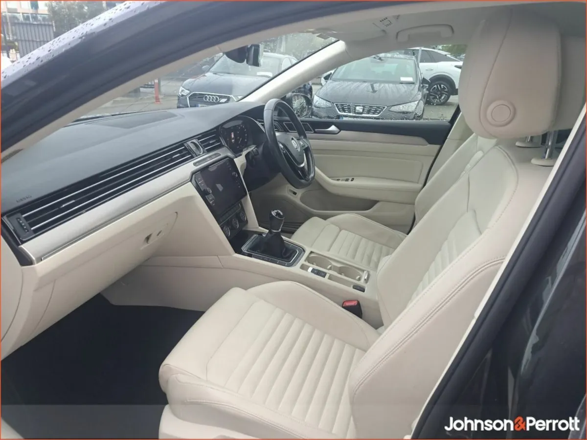 Volkswagen Passat 2.0 TDI 150HP 18" wheels Highlin - Image 3