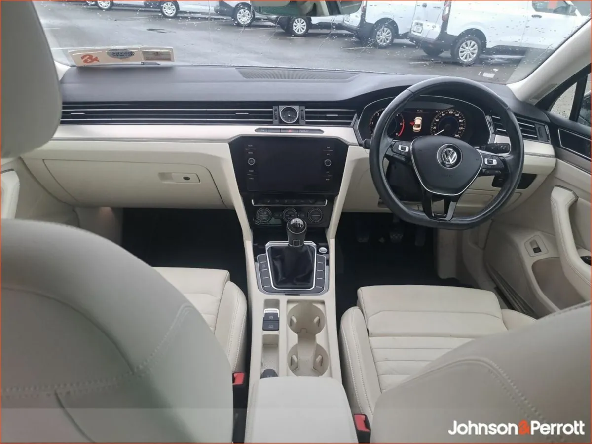 Volkswagen Passat 2.0 TDI 150HP 18" wheels Highlin - Image 4