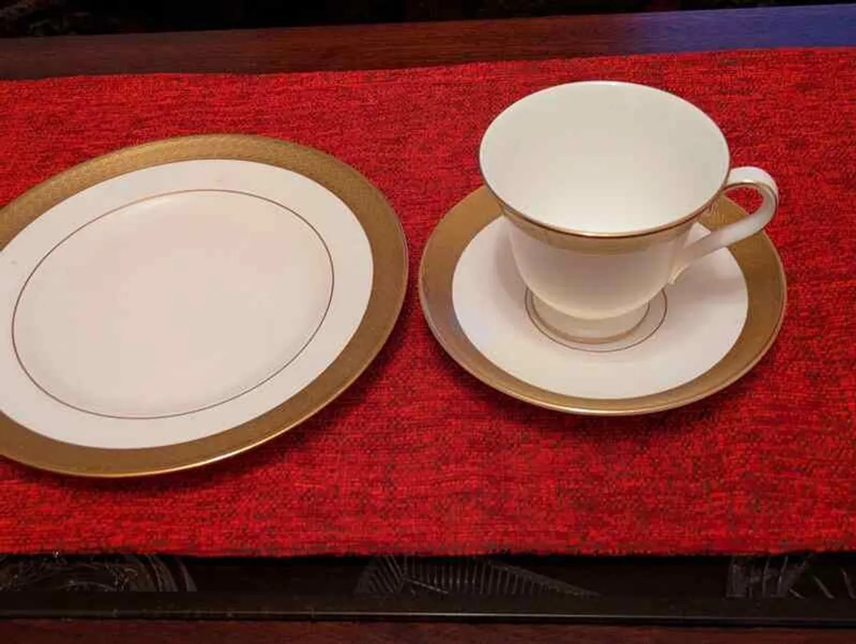 Waterford Fine English China - Image 3