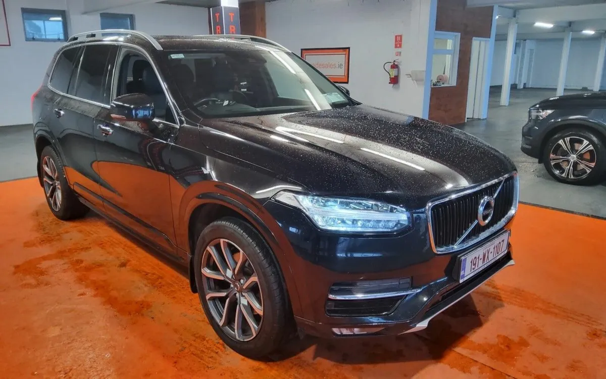 Volvo XC90 D5 (235hp) AWD Momentum Geartronic - Image 1