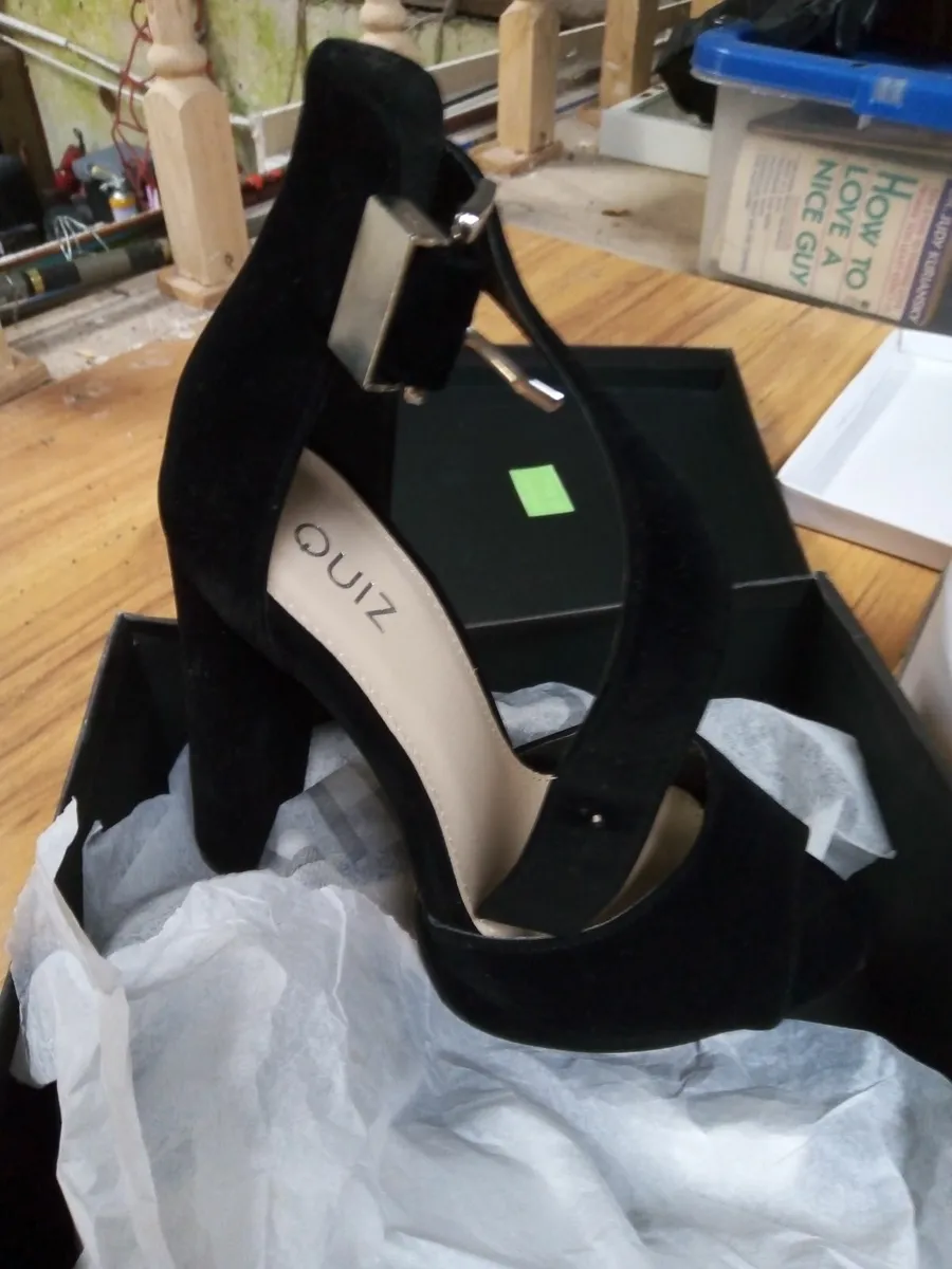 Women's shoes - Image 1