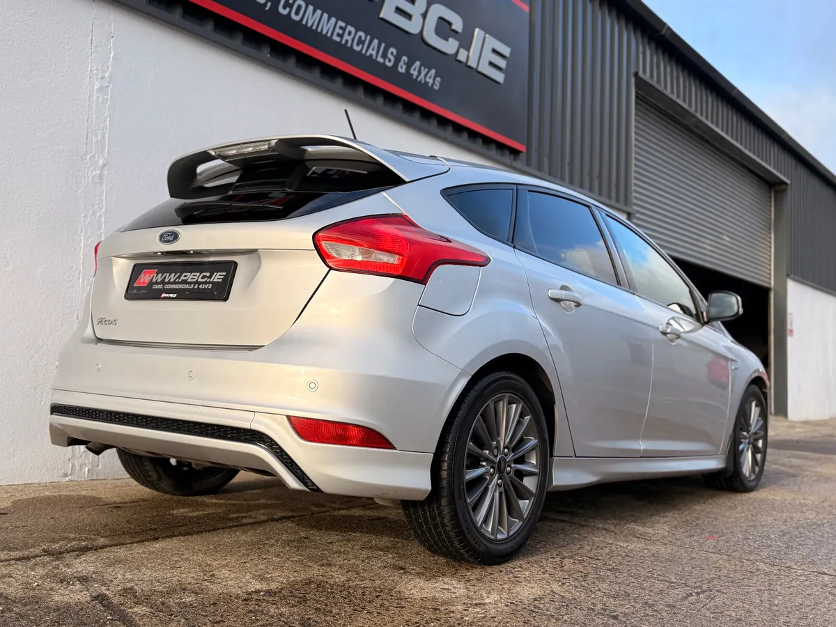 Ford Focus 1.5Tdci ST Line 2018 - Image 4