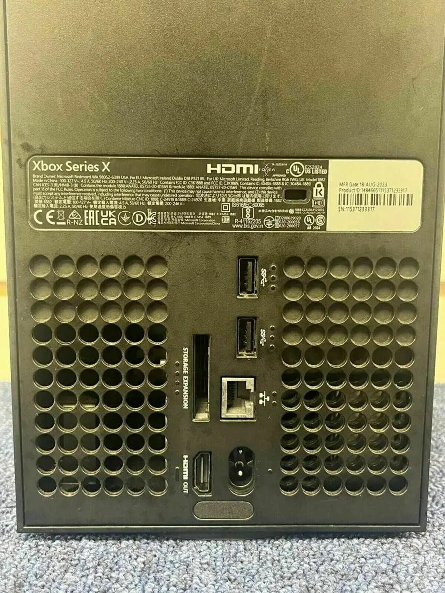 Xbox Series X - Image 3