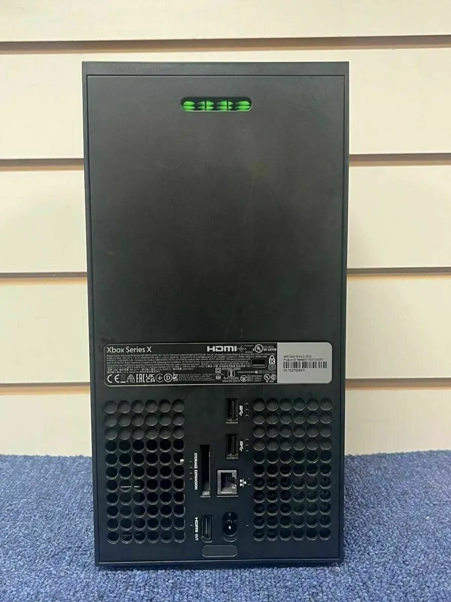 Xbox Series X - Image 4