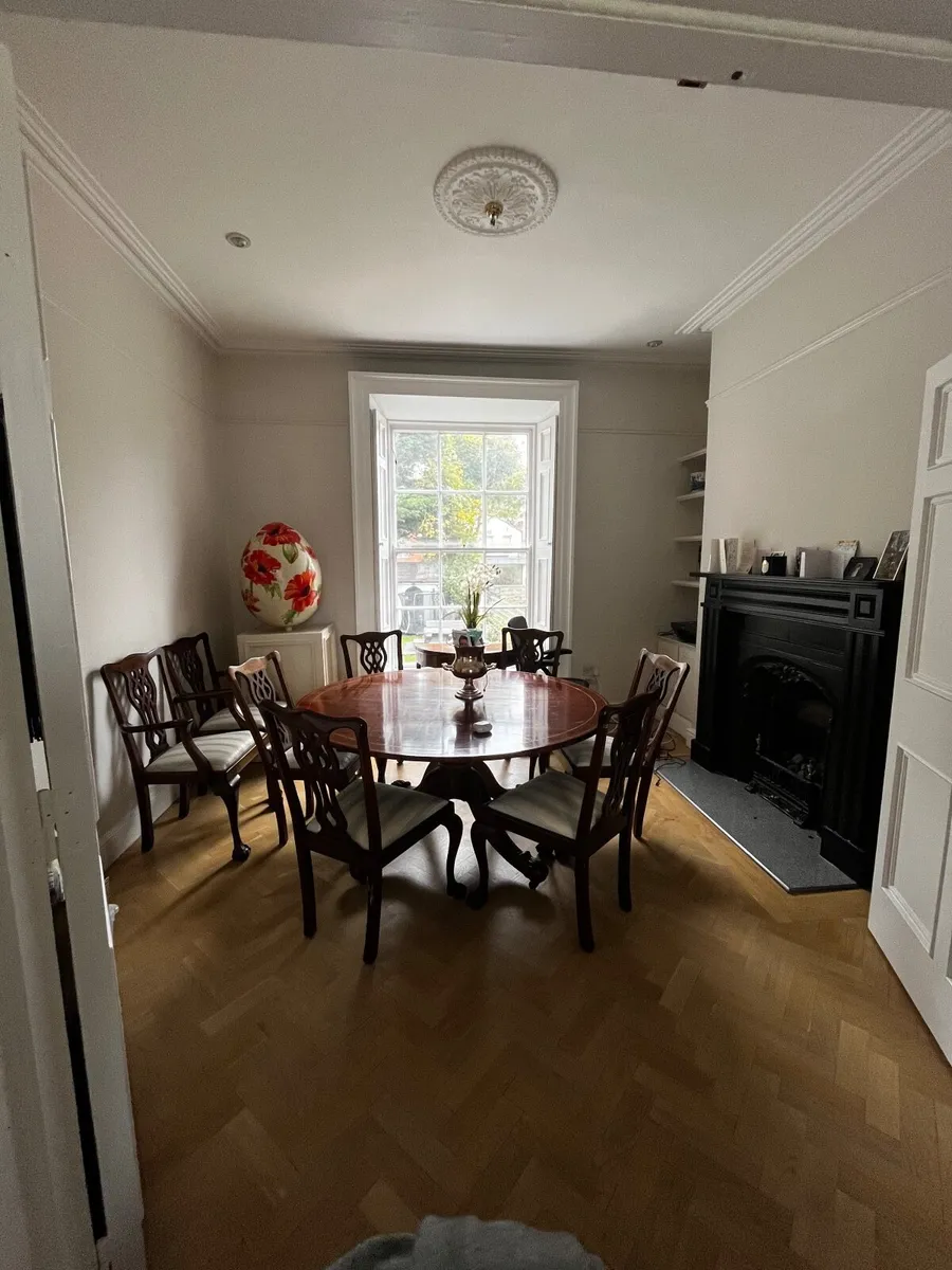 Antique dining table & chairs - Image 2