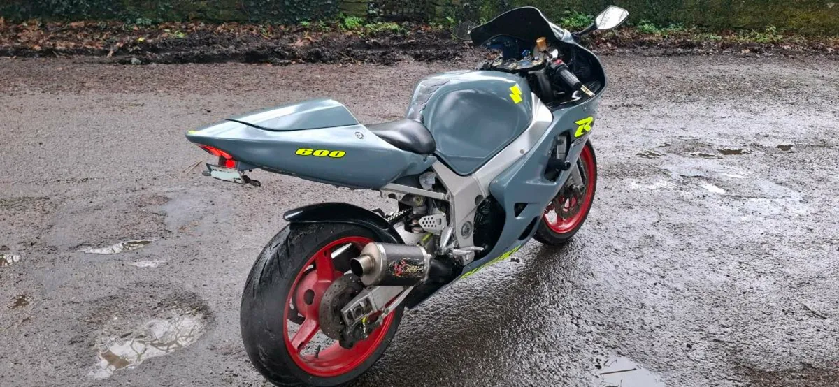 02 Suzuki GSXR 600 K2 fuel injection - Image 2