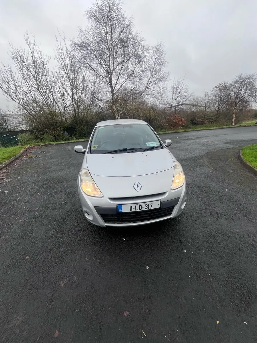 Renault Clio 2011 - Image 1