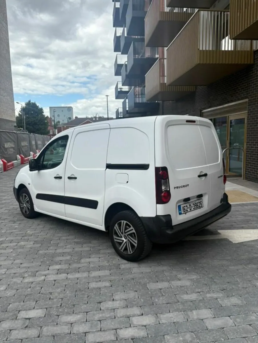 162 Peugeot partner CVRT 07/26 - Image 3