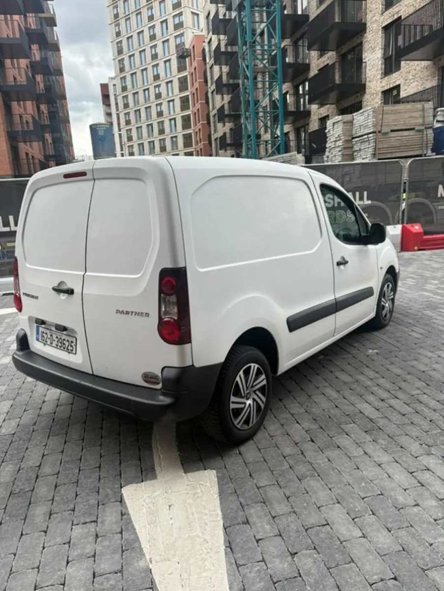 162 Peugeot partner CVRT 07/26 - Image 4