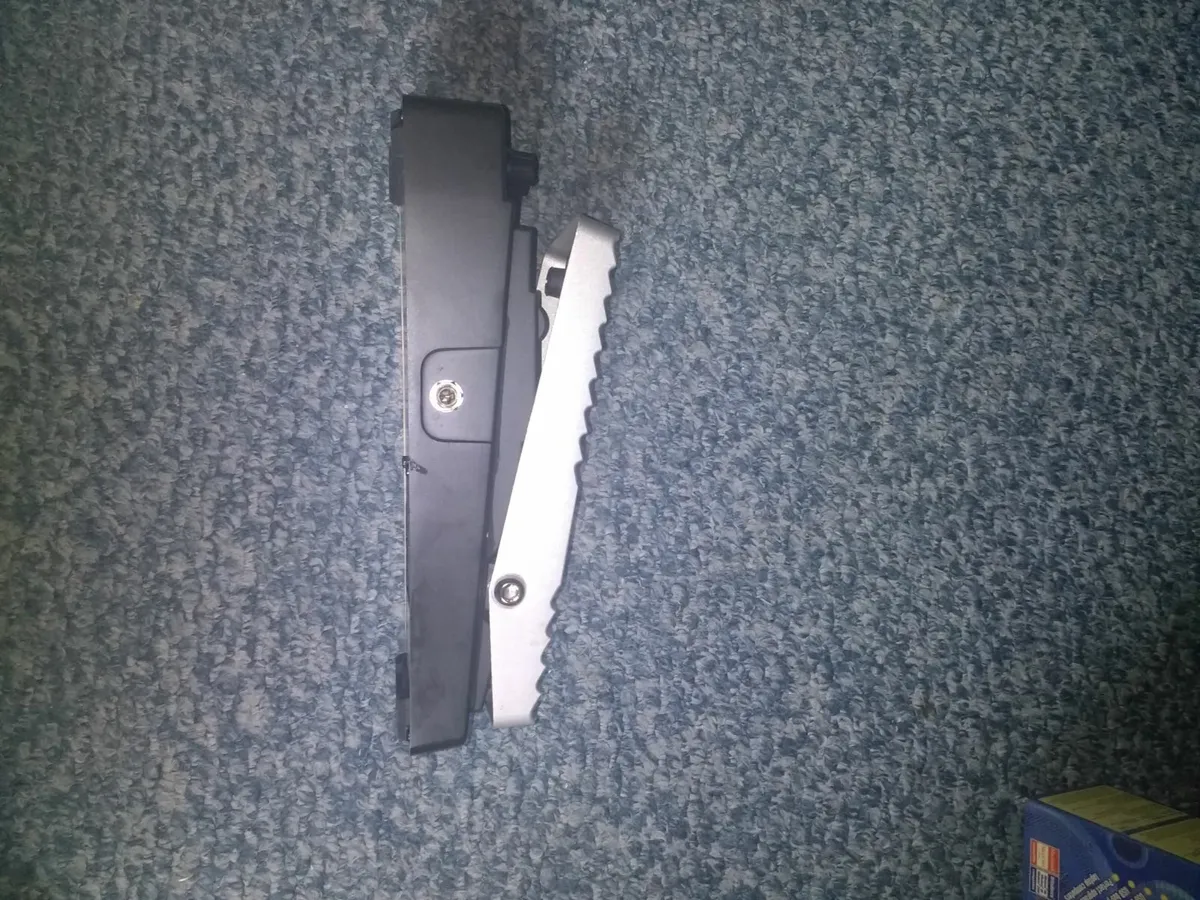 BOSS PW-10 V-Wah Effect Pedal - Image 2